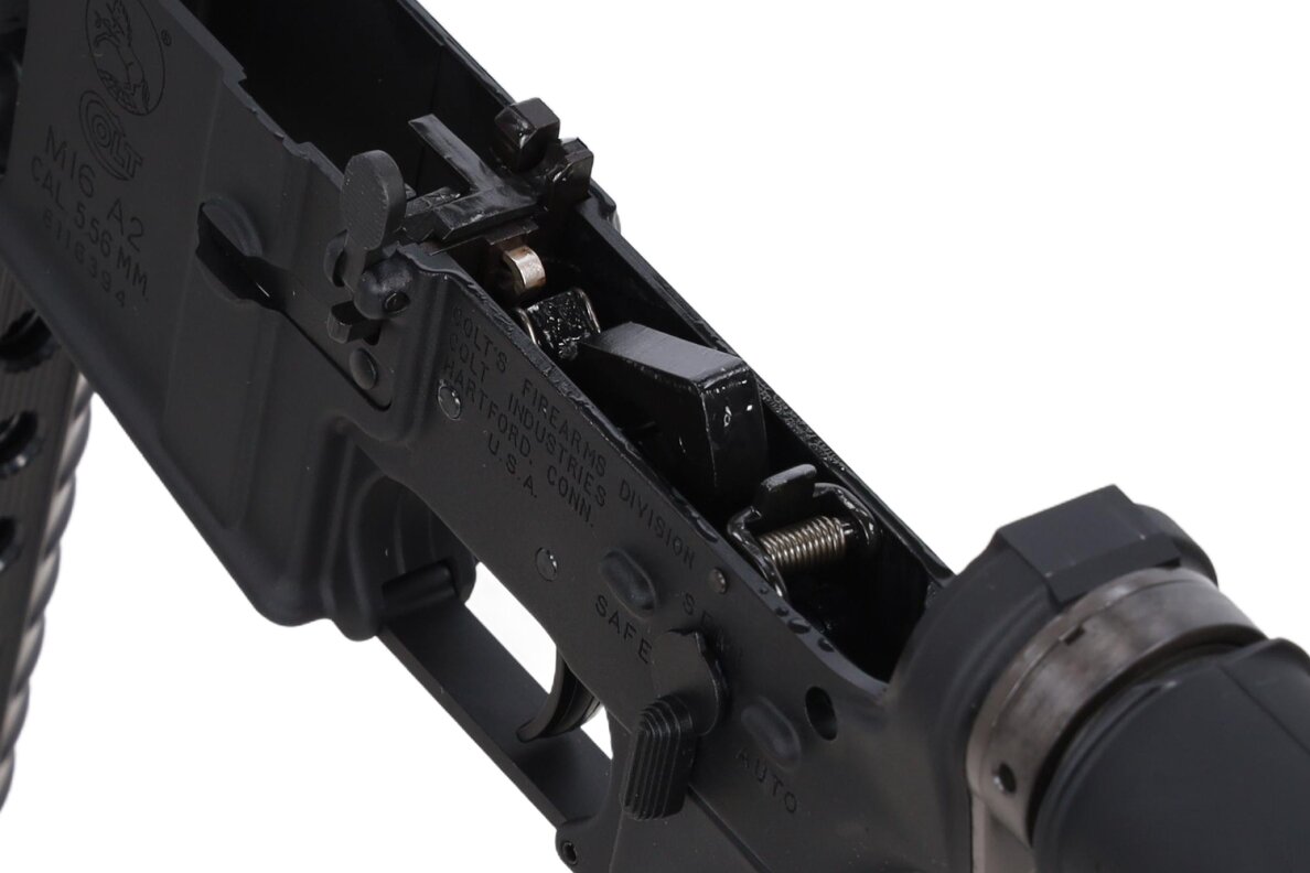 Colt x Cybergun M723 GBBR Assault Rifle 14.5" (V3) – Grey 4 Colt x Cybergun M723 GBBR Assault Rifle 14.5" (V3) – Grey 4