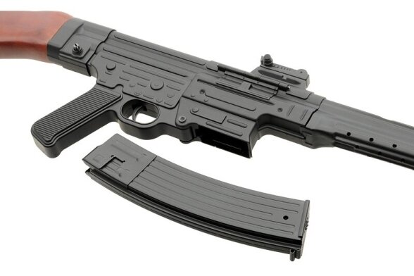 Šratasvydžio automato modelis Sturmgewehr 44 8