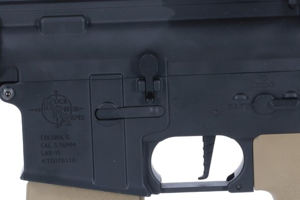 Specna Arms RRA SA-E07 EDGE™ HAL 2 ETU Light Ops Stock Gen. 2 Half-Tan airsoft Carbine 12