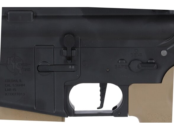 Specna Arms RRA SA-E17 EDGE™ HAL 2 Light Ops Stock Gen. 2 Half-Tan airsoft Carbine 1