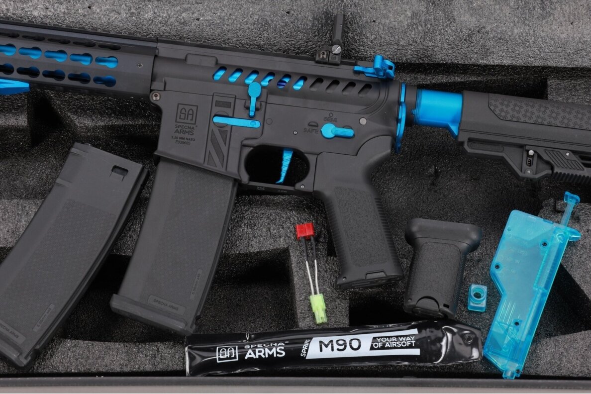 Šratasvydžio automatas AR-15 HAL 2 ETU, Blue edition, Light Ops 2