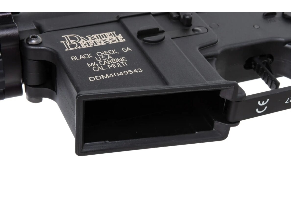 Airsoft AR-15 Daniel Defense III 12,5" light black 18 Airsoft AR-15 Daniel Defense III 12,5" light black 18
